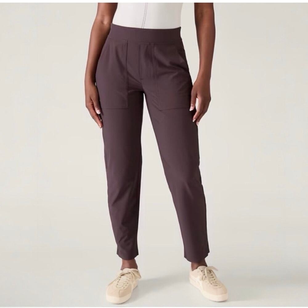 Athleta Pants Womens 6 Shale Gray Brooklyn Mid Rise Ankle Utility Cargo Zip City